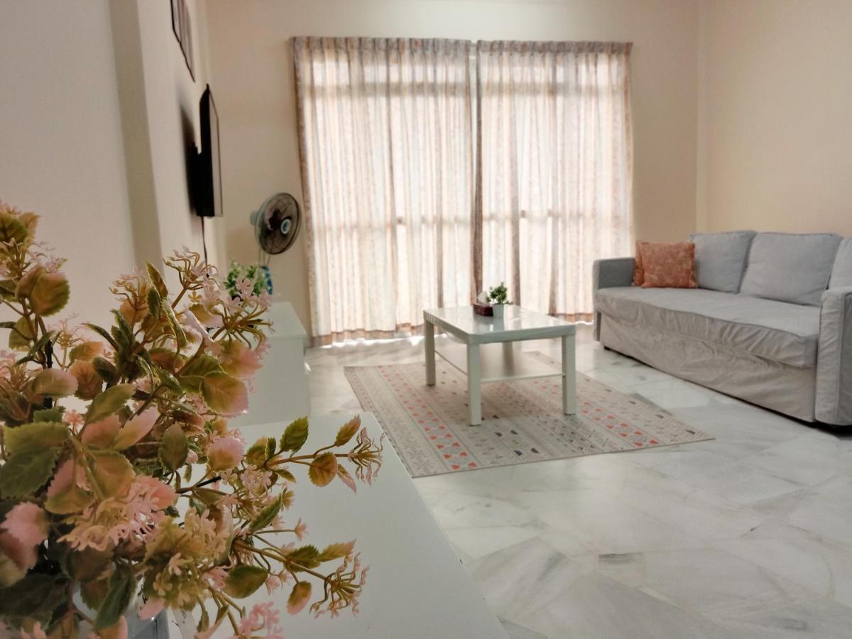 Rafflesia Two Bedroom Pool View Apartment *